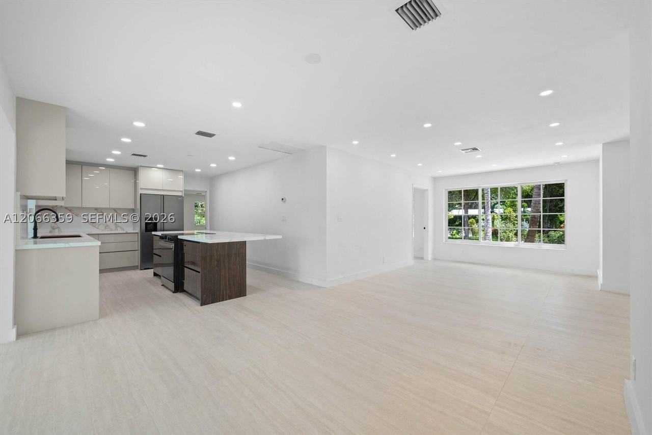 11770 Griffing Blvd #0 - Photo 4 of 44