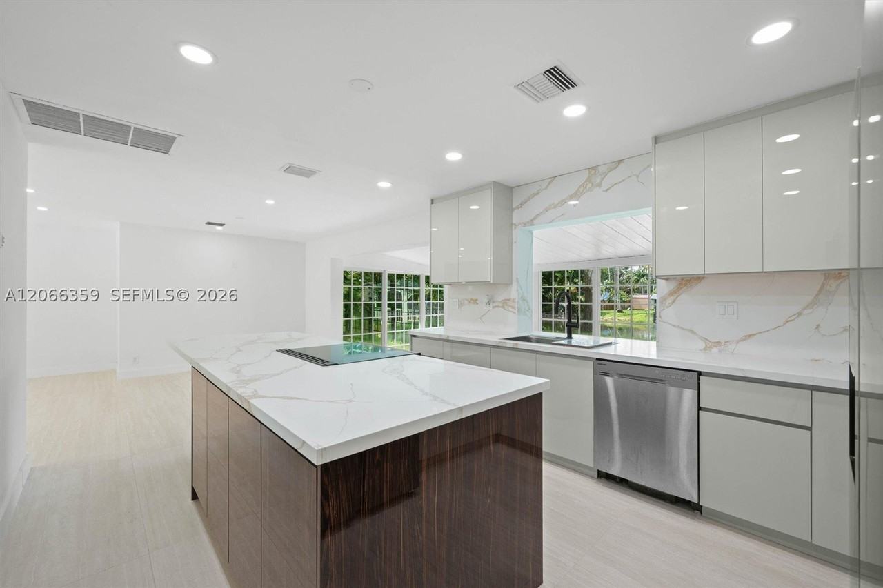 11770 Griffing Blvd #0 - Photo 5 of 44