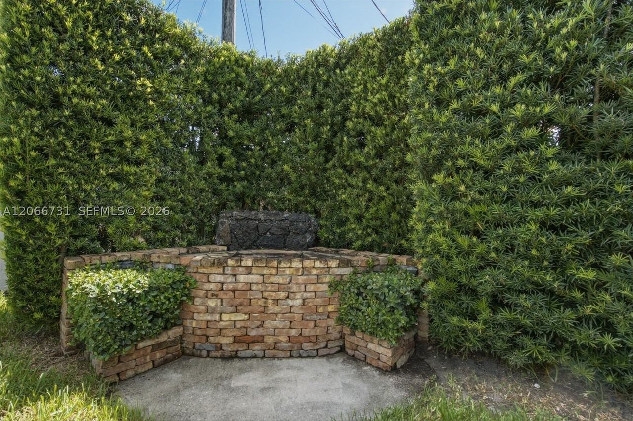 11621 Nw 58th Pl #0 - Photo 6 of 19