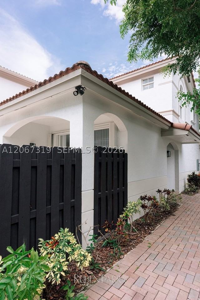 8167 Nw 108th Ct - Photo 3 of 4