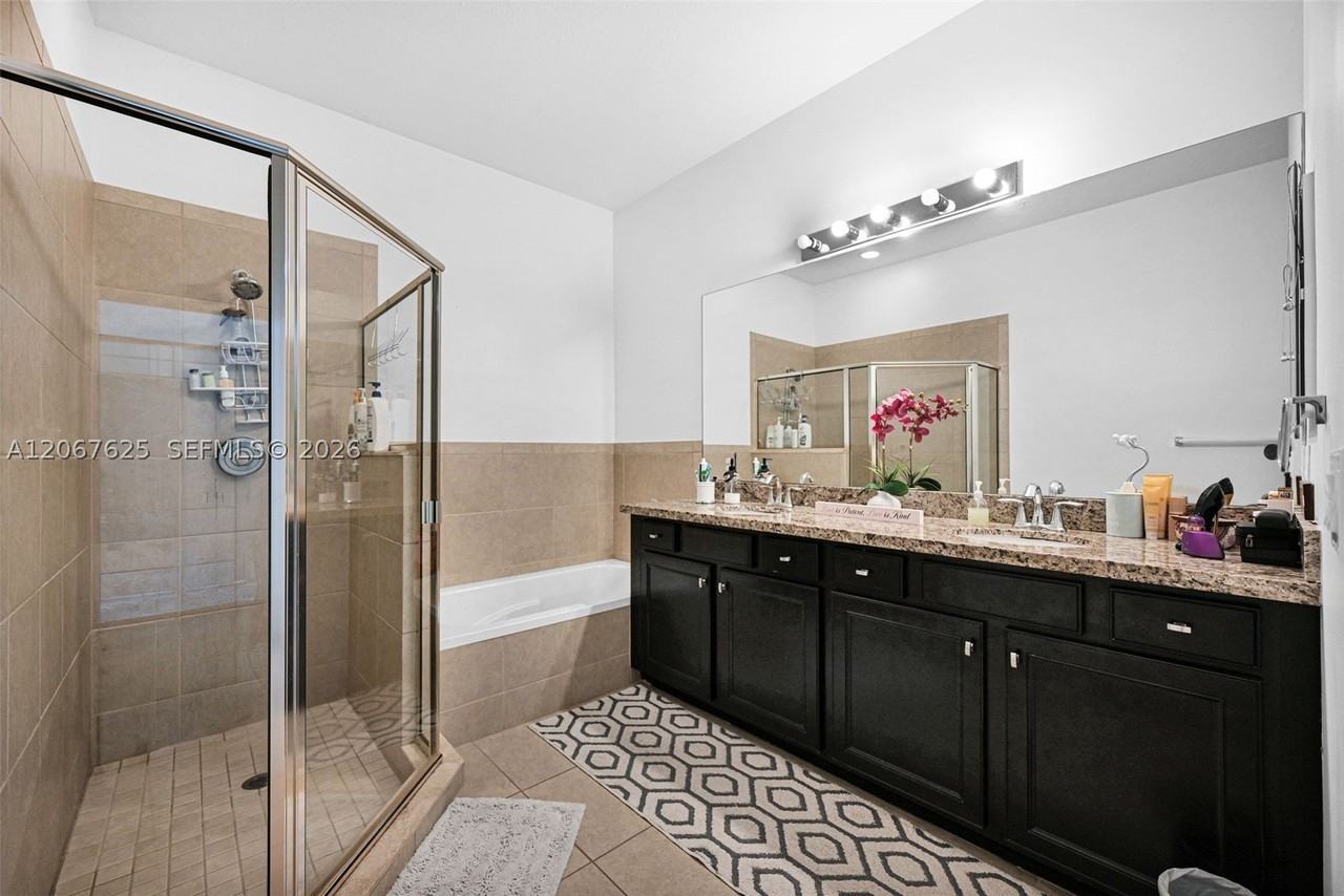 11940 Sw 25th Ct #2 - Photo 5 of 44