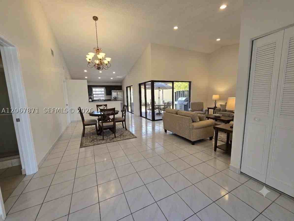 15238 Sw 58th Ter - Photo 3 of 25