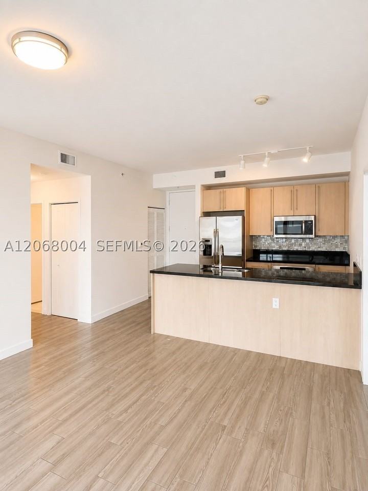 1111 Sw 1st Ave #1722N - Photo 6 of 13