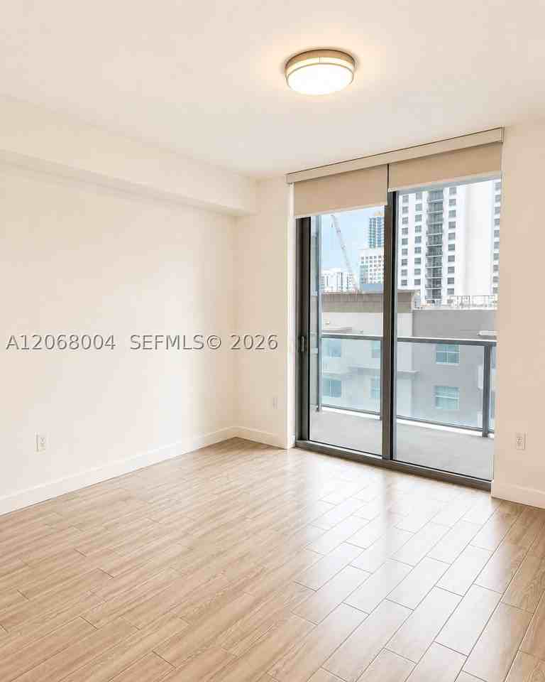 1111 Sw 1st Ave #1722N - Photo 7 of 12