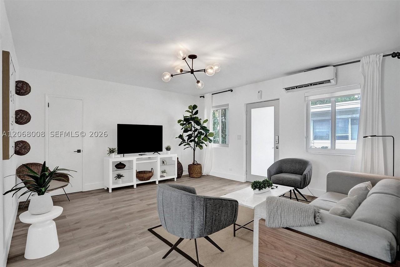 1440 16th St #3 - Photo 3 of 37