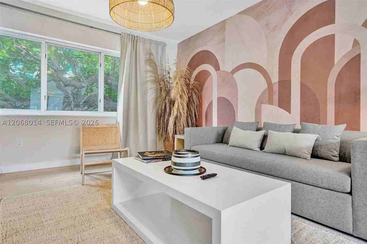 1415 16th St #4 - Photo 7 of 45