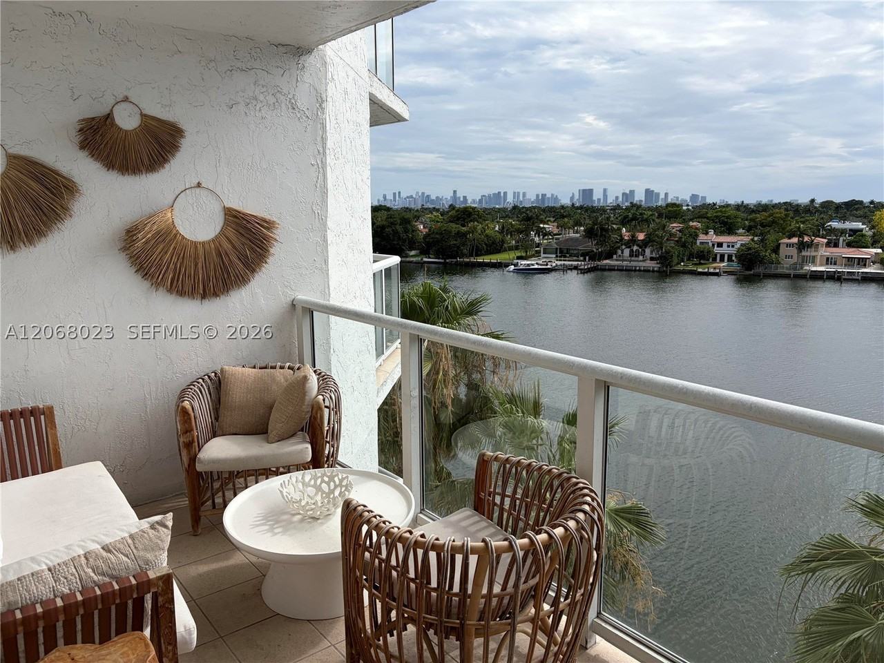 5900 Collins Ave #702 - Photo 7 of 50