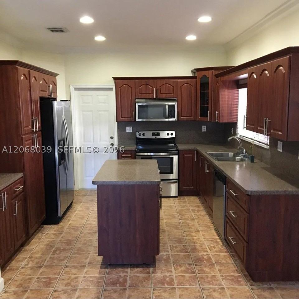 13471 Sw 288th Ter - Photo 2 of 33