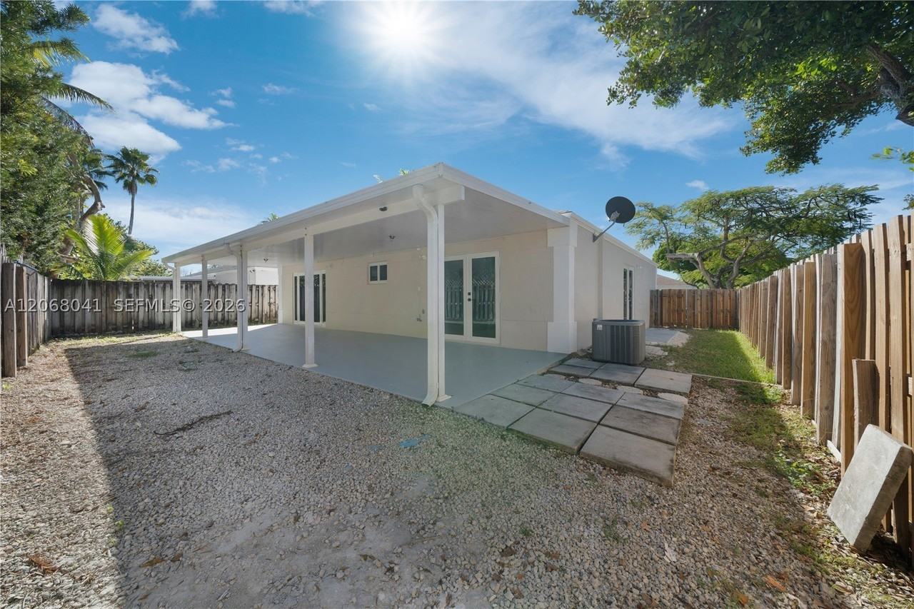 9826 Sw 222nd Ter #0 - Photo 3 of 24