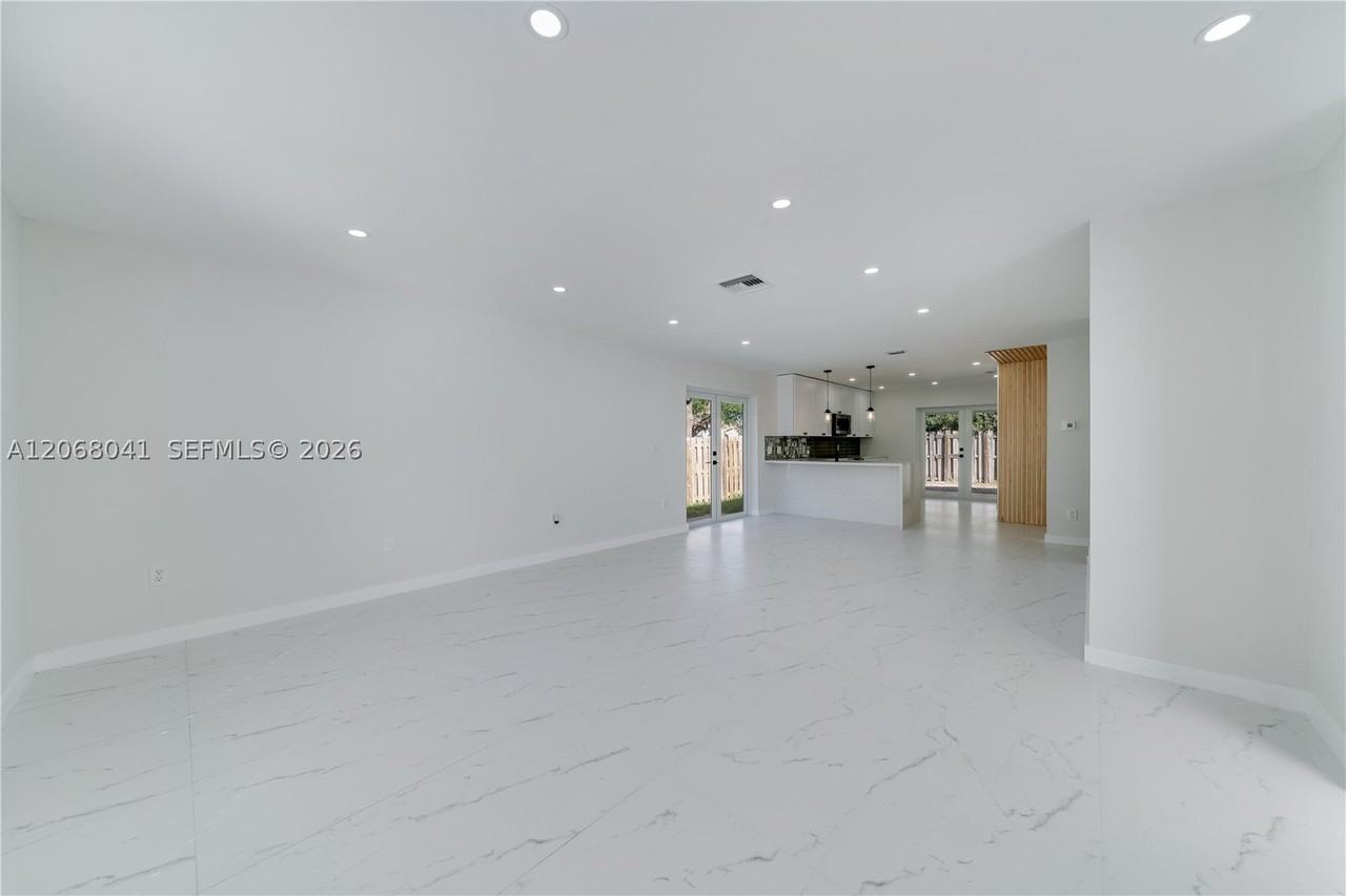 9826 Sw 222nd Ter #0 - Photo 6 of 24