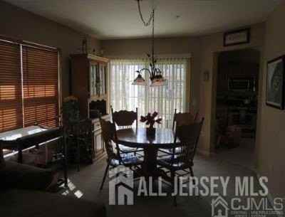 1056 Morning Glory Dr - Photo 4 of 10