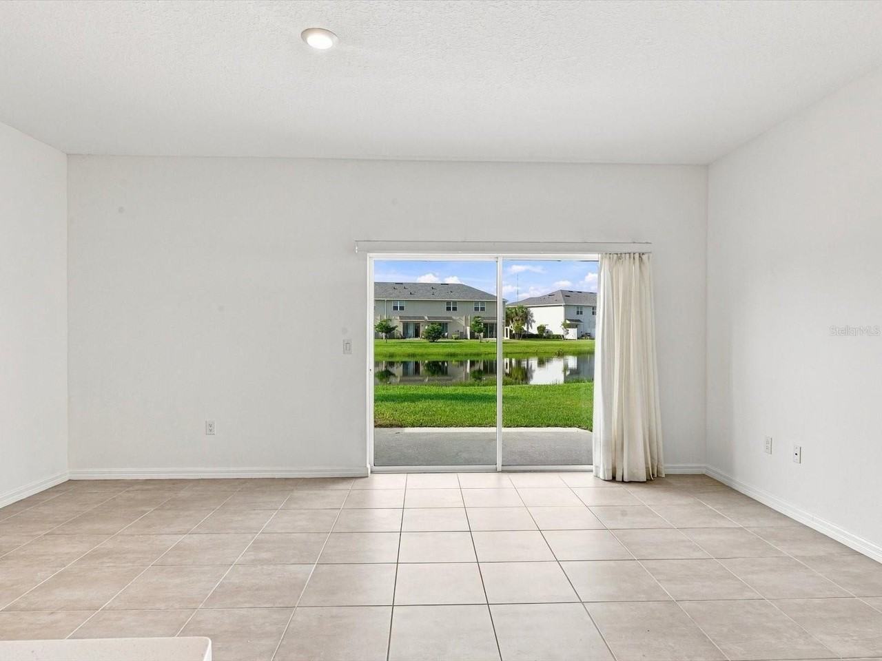 5739 Archipelago St - Photo 7 of 50