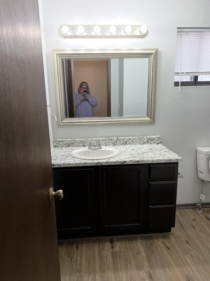 307 S Seneca St #104 - Photo 6 of 9