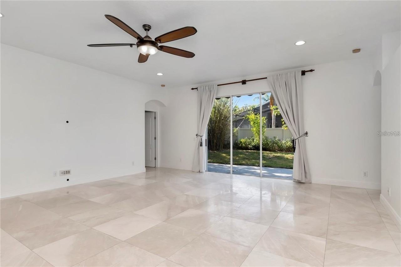 29822 Boyette Oaks Pl - Photo 7 of 27