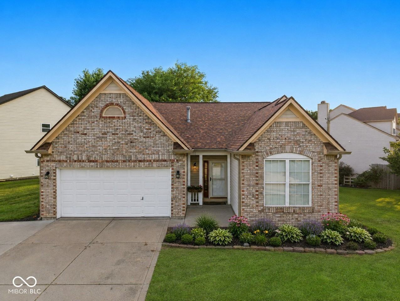15452 Heath Cir - Photo 2 of 43