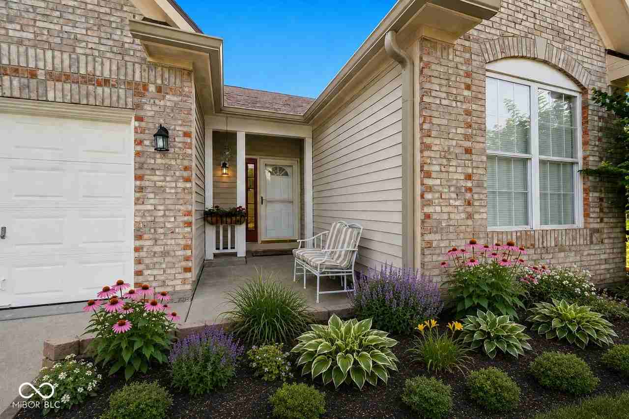 15452 Heath Cir - Photo 4 of 43
