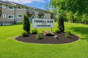 featured image of 5 Fishkill Glen Dr #B