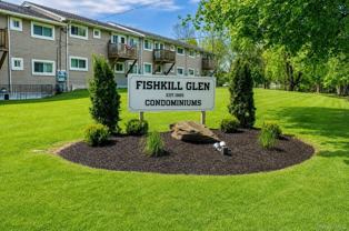 5 Fishkill Glen Dr #B - Photo 1 of 1