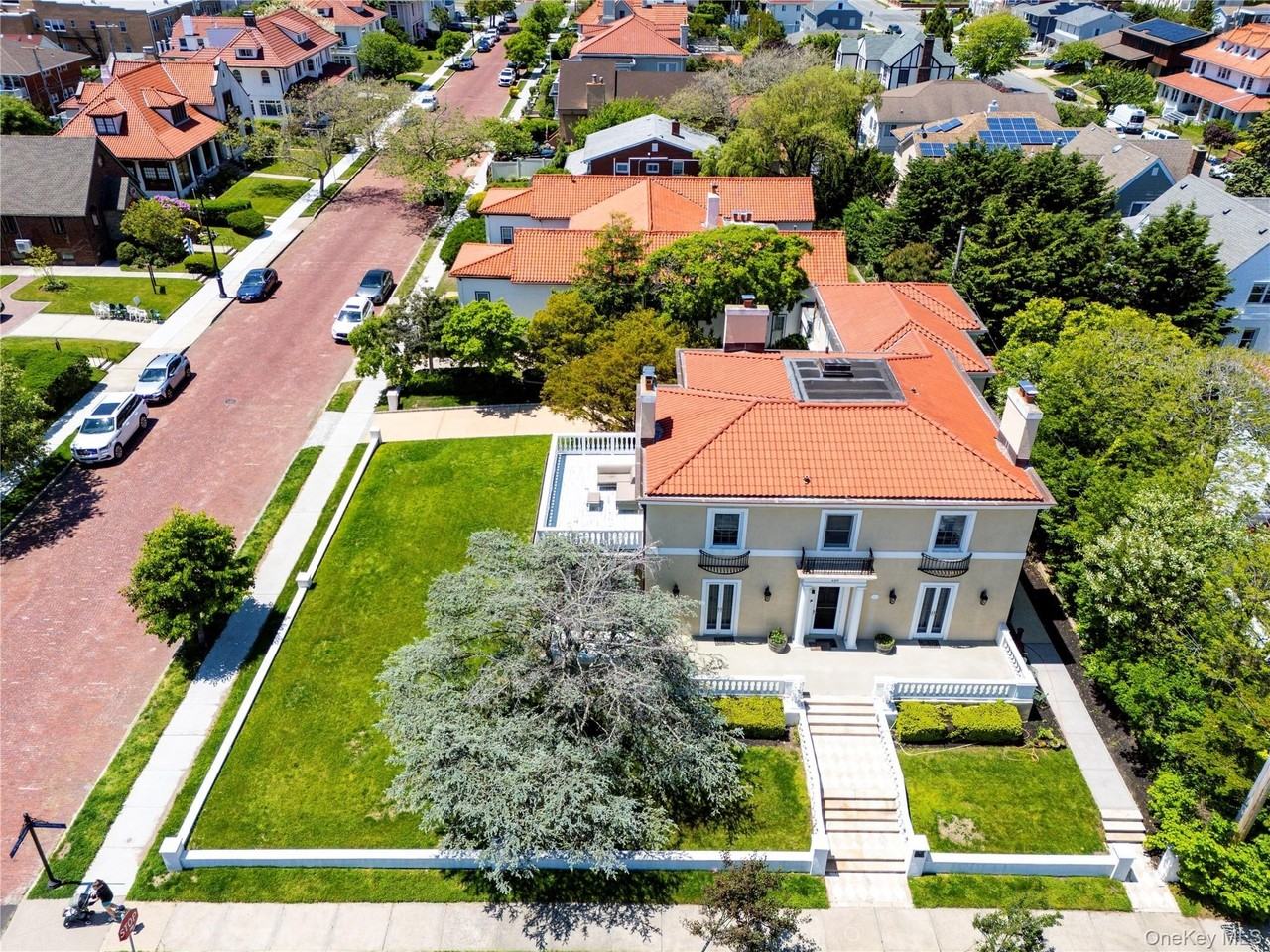 159 Magnolia Blvd - Photo 3 of 45