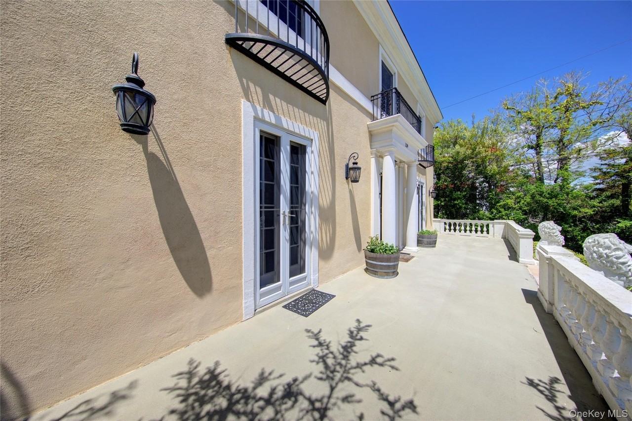 159 Magnolia Blvd - Photo 6 of 45
