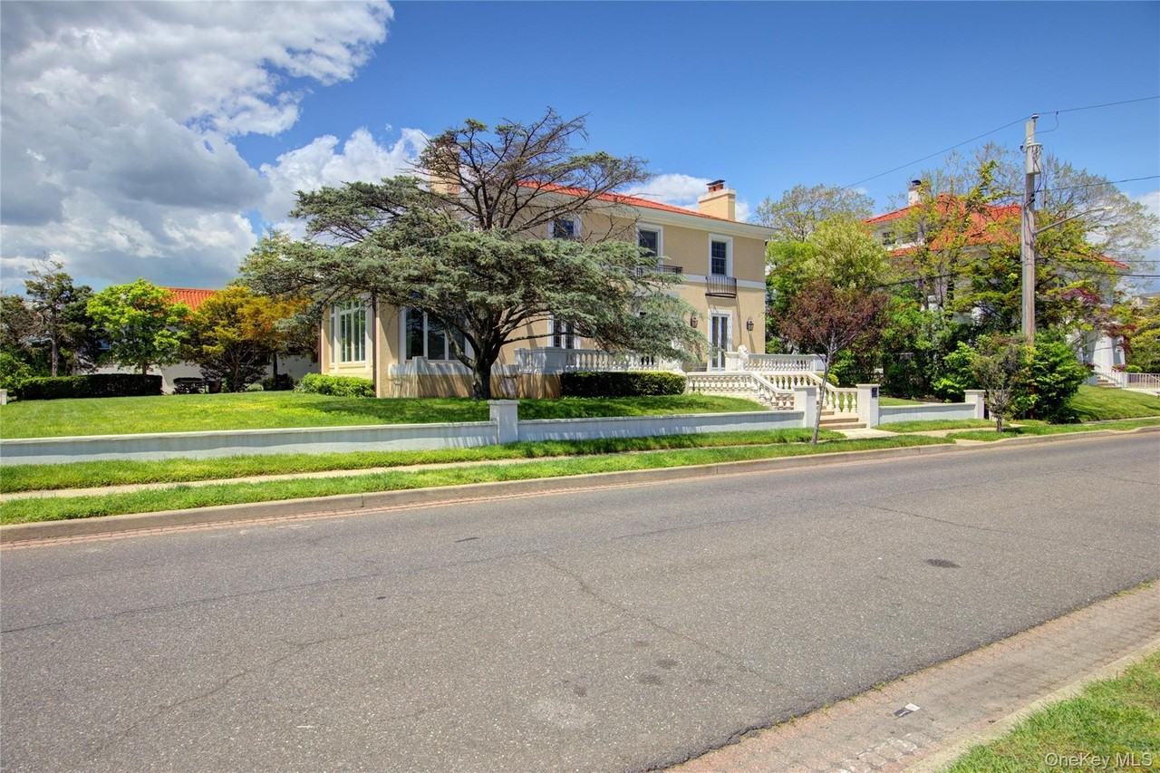 159 Magnolia Blvd - Photo 7 of 45