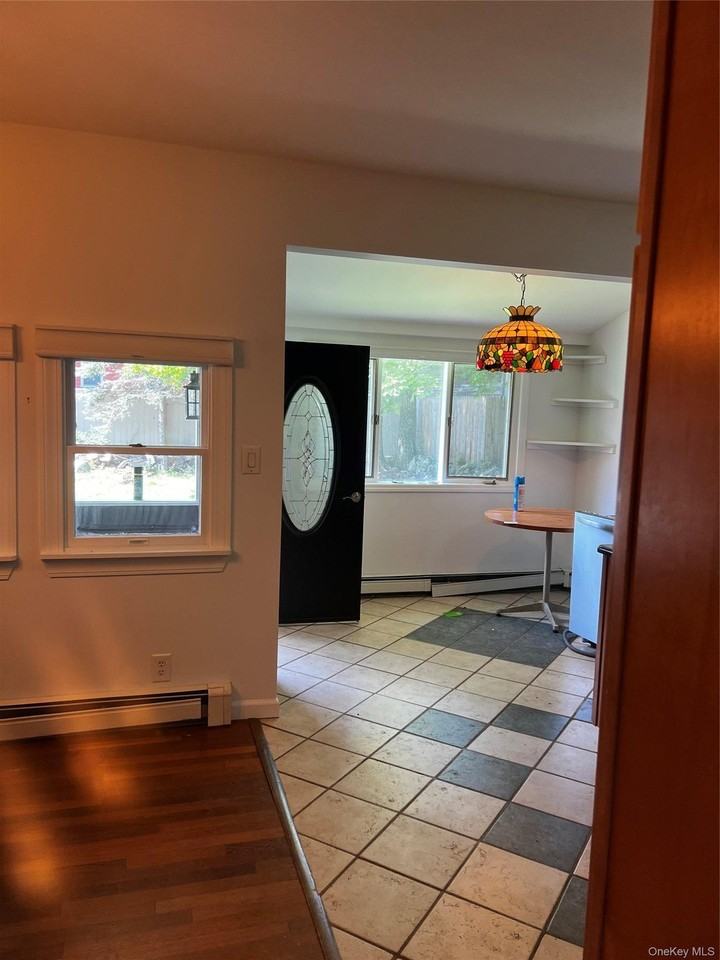 60 Pine St - Photo 7 of 14