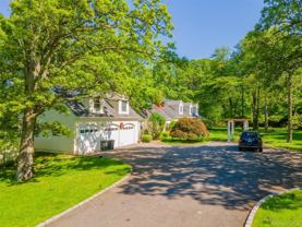235 Centre Island Rd - Photo 1 of 1