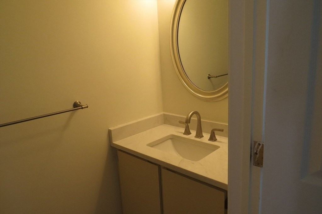 14 Hartshorn Pl #14 - Photo 5 of 24