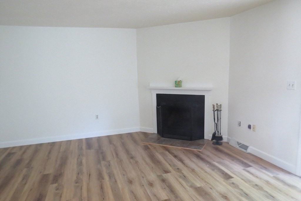 14 Hartshorn Pl #14 - Photo 7 of 24