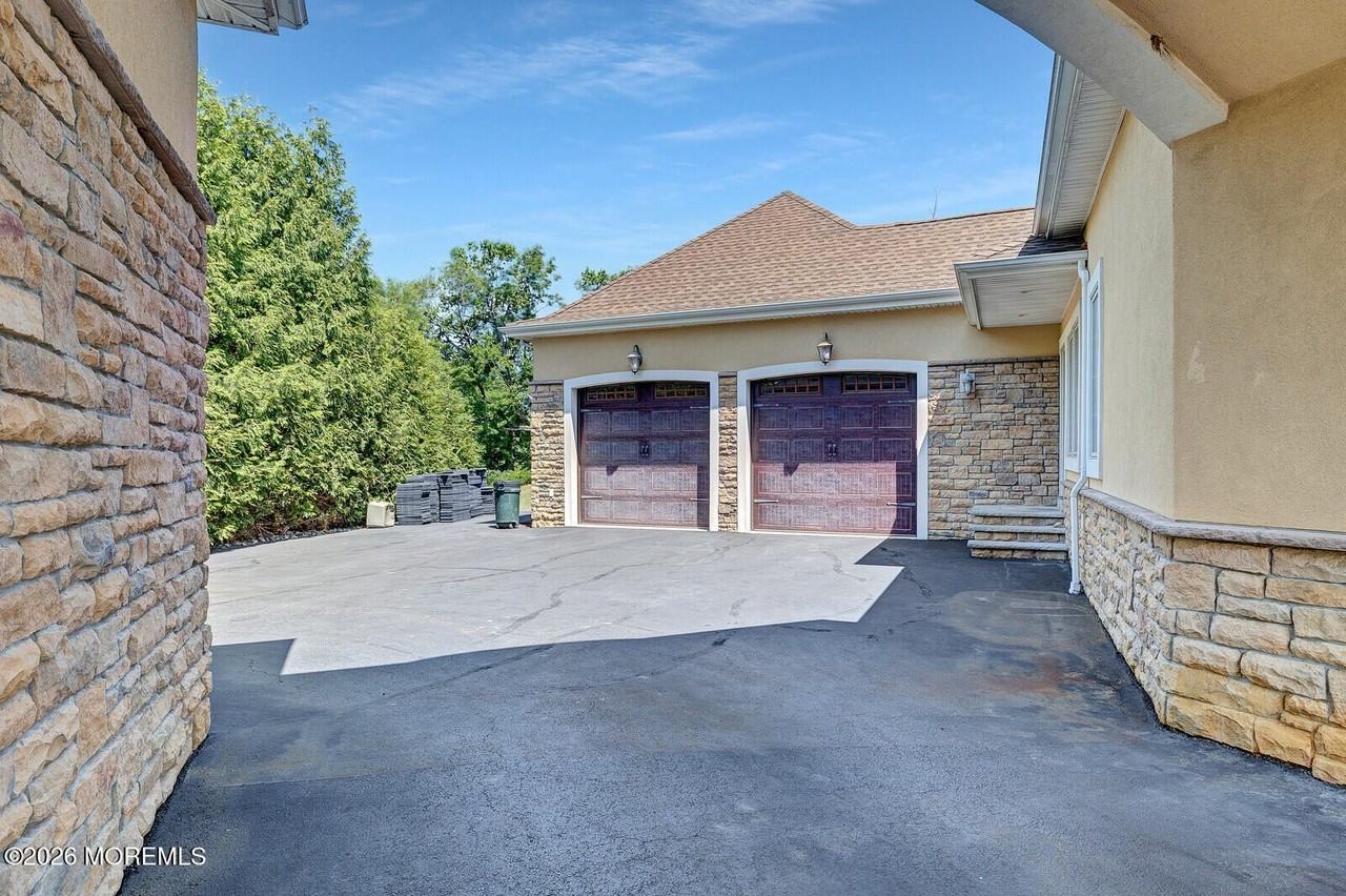 2 Hop Brook Ln - Photo 7 of 50