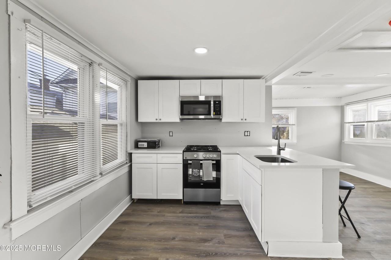324 Mccabe Ave #REAR - Photo 6 of 10