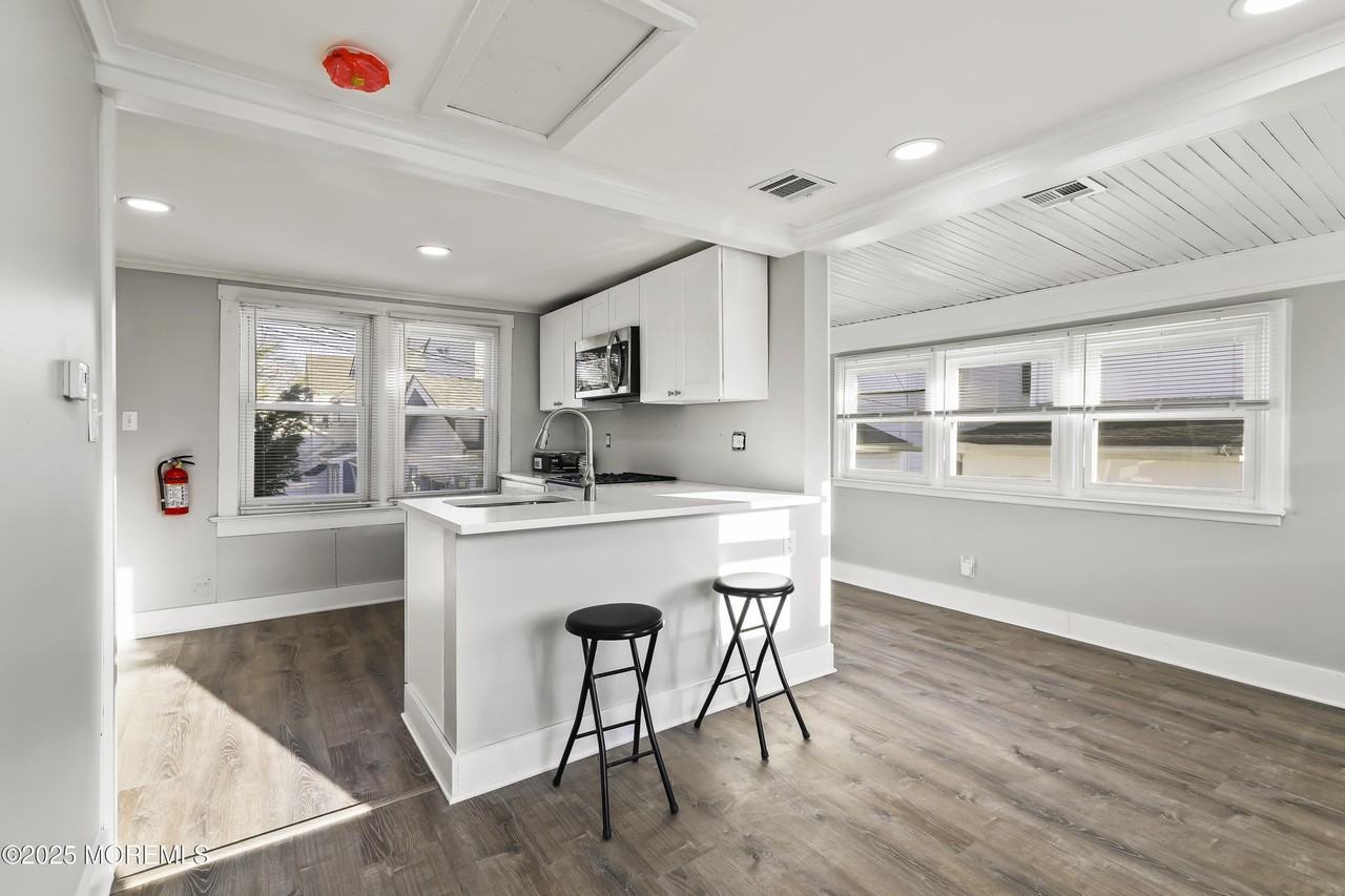 324 Mccabe Ave #REAR - Photo 7 of 10