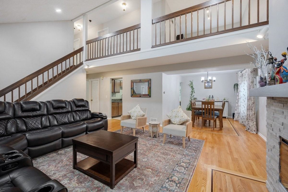 1347 Rose Blvd - Photo 4 of 27
