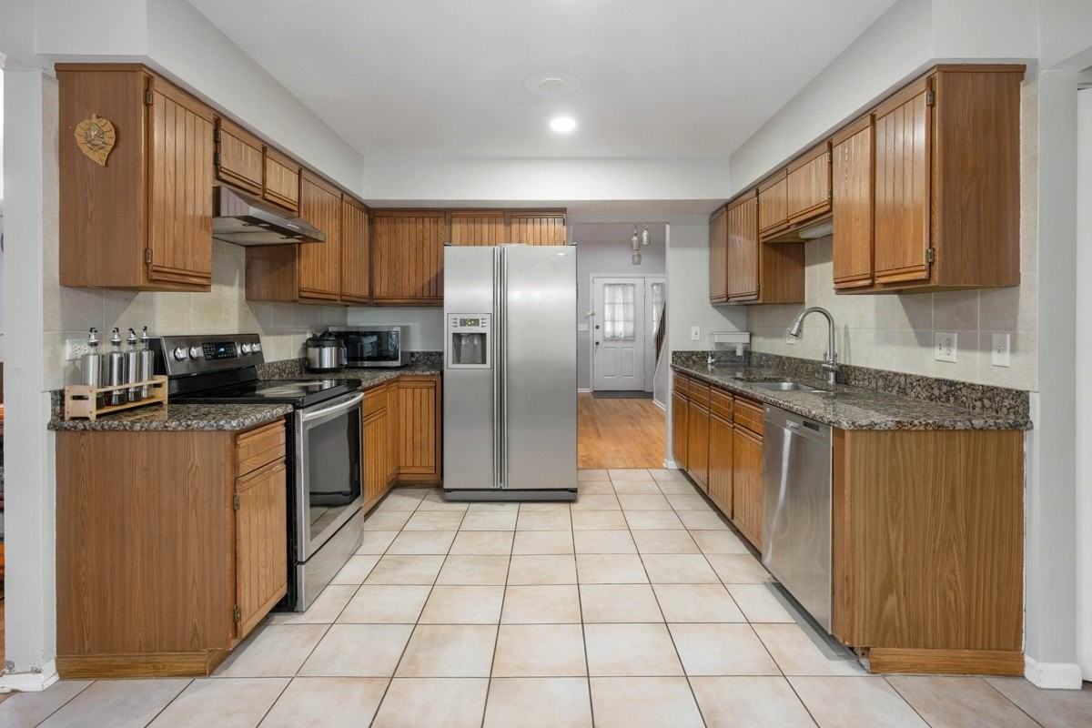 1347 Rose Blvd - Photo 7 of 27