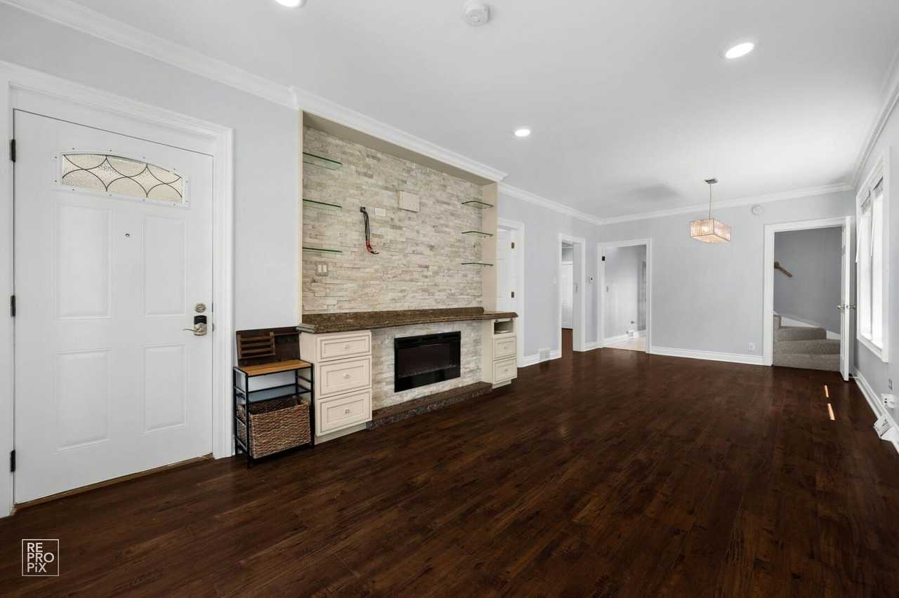 1327 Euclid Ave - Photo 4 of 36