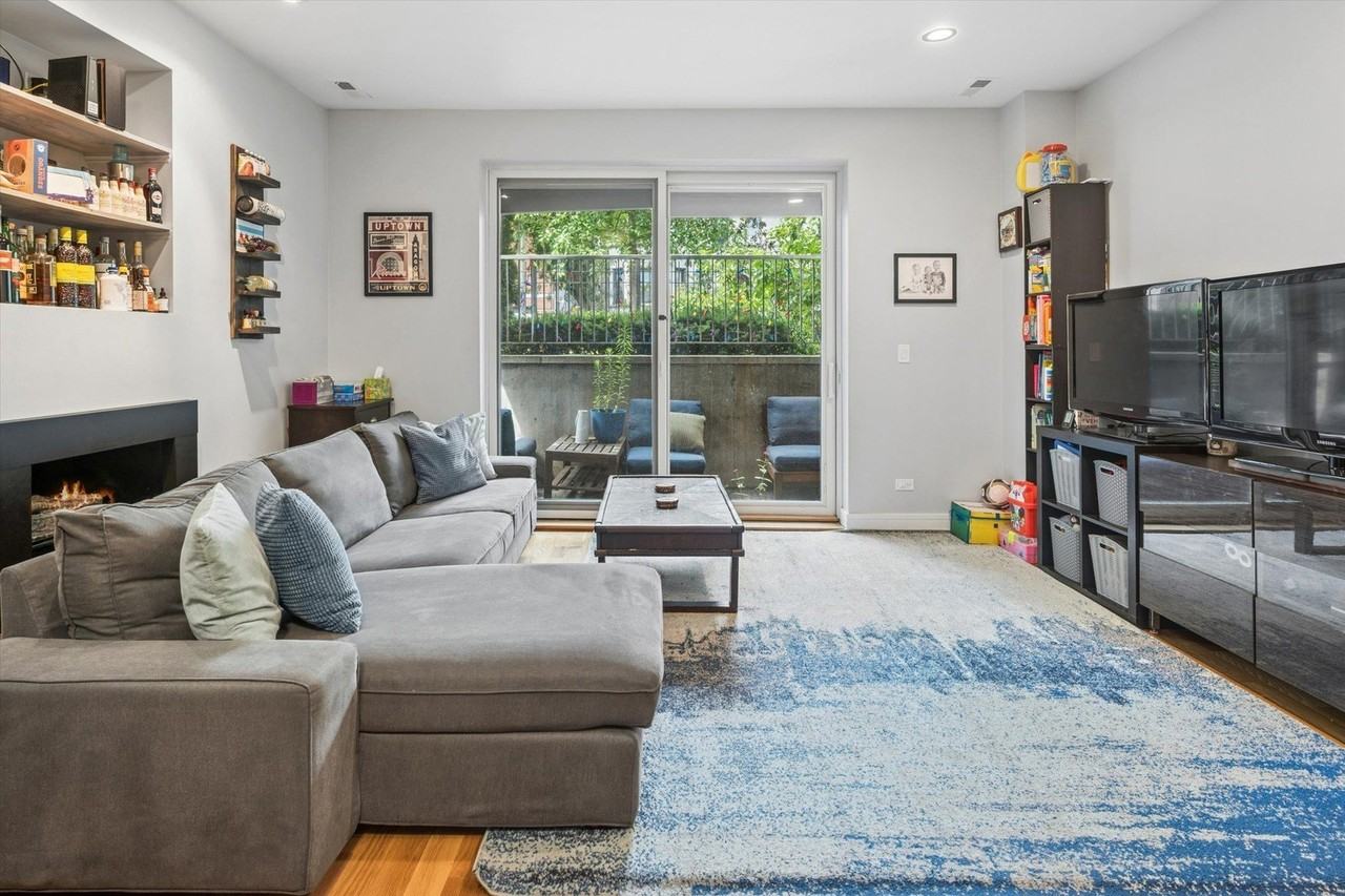 4303 N Kenmore Ave #1S - Photo 2 of 14