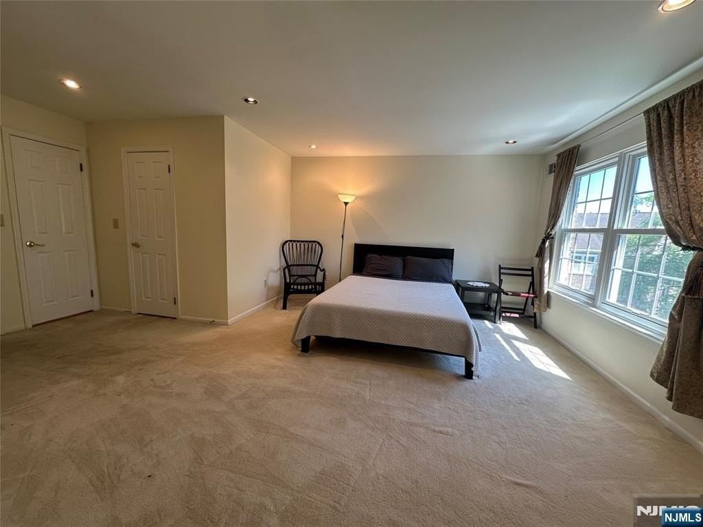 1488 Westgate Dr - Photo 6 of 17