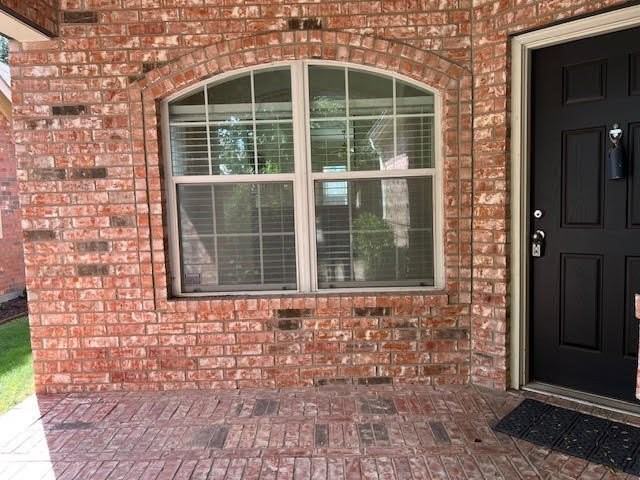 2012 Hopkins Dr - Photo 3 of 38
