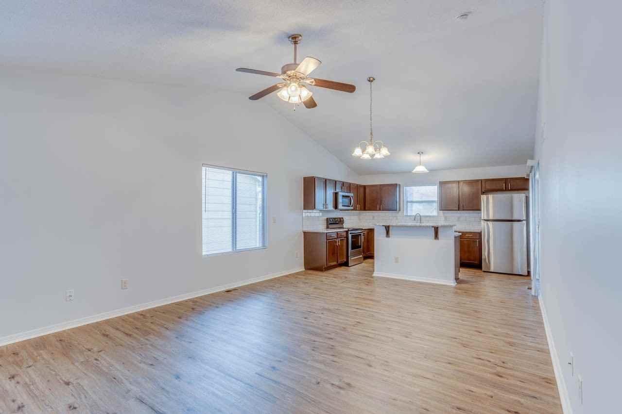 1048 E Karla Ave #1 - Photo 5 of 28