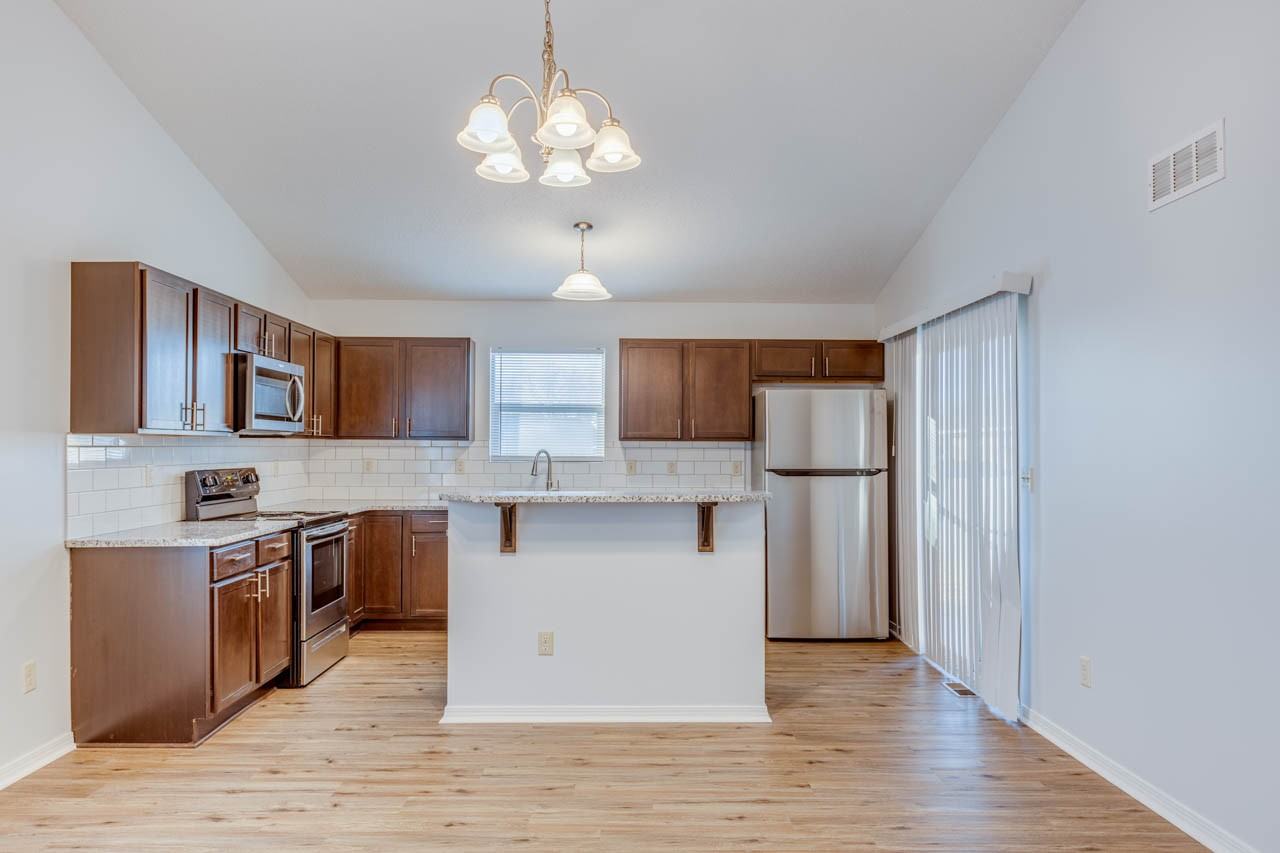 1048 E Karla Ave #1 - Photo 7 of 28