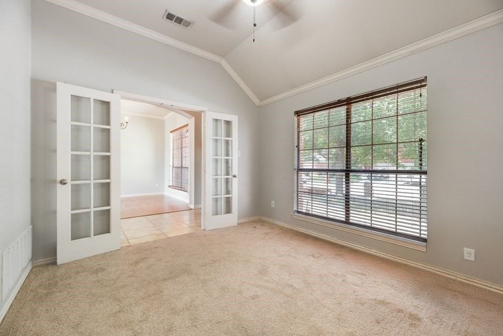 2517 Indian Hills Dr - Photo 5 of 23
