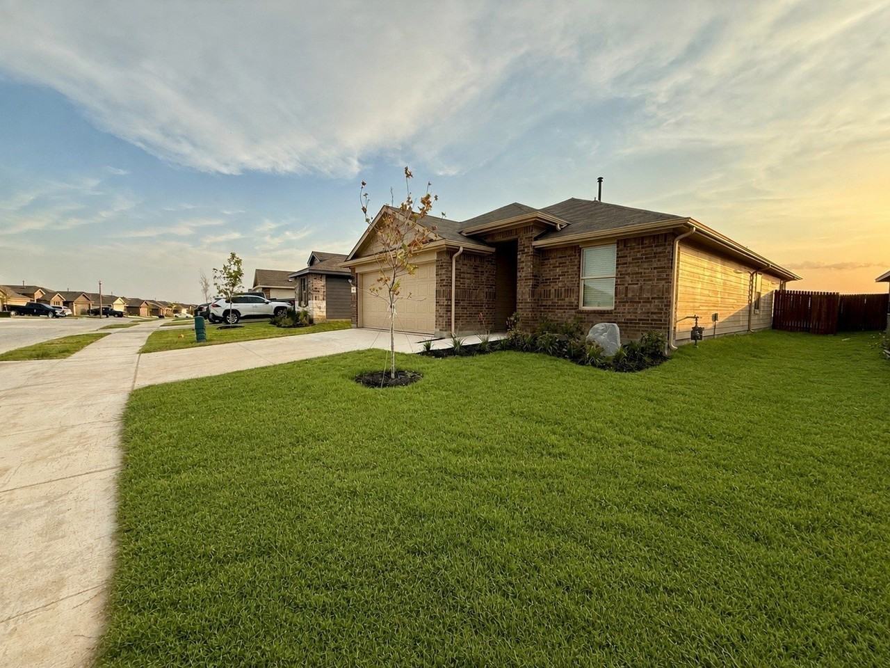 1637 Tin Roof Rd - Photo 3 of 22