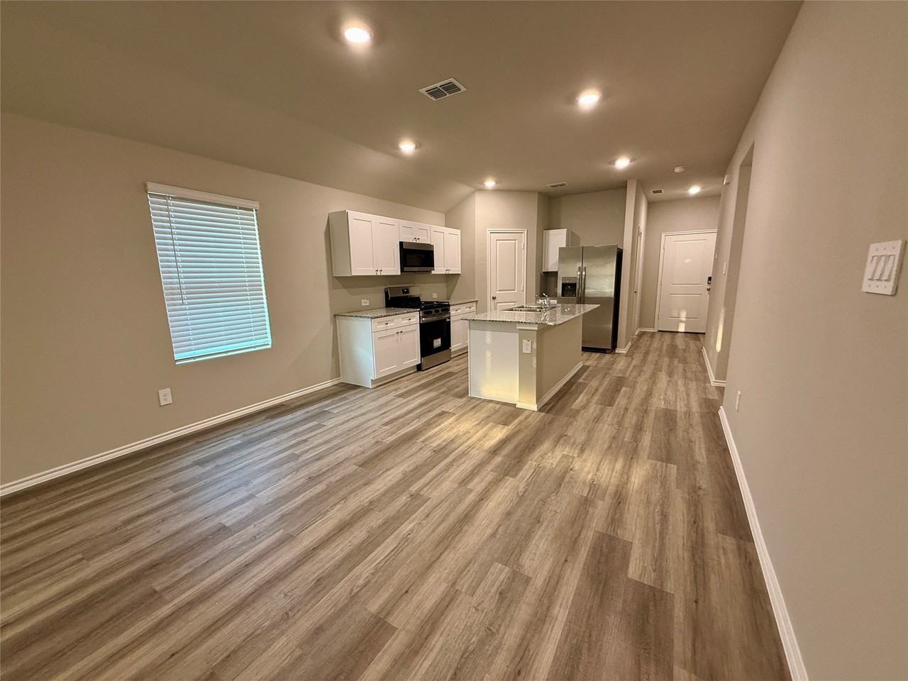 1637 Tin Roof Rd - Photo 6 of 22