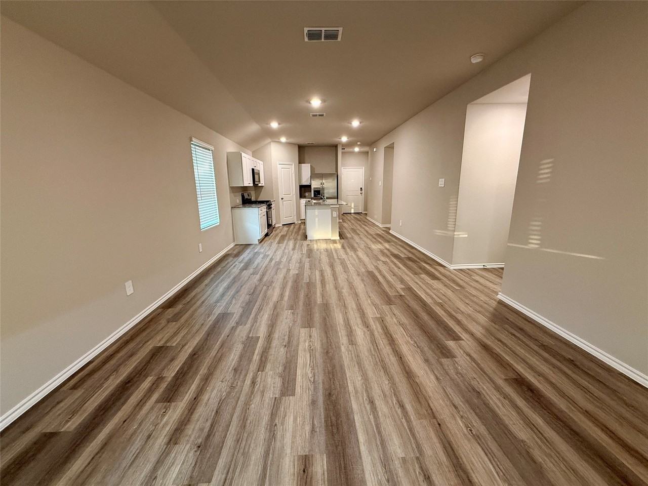 1637 Tin Roof Rd - Photo 7 of 22
