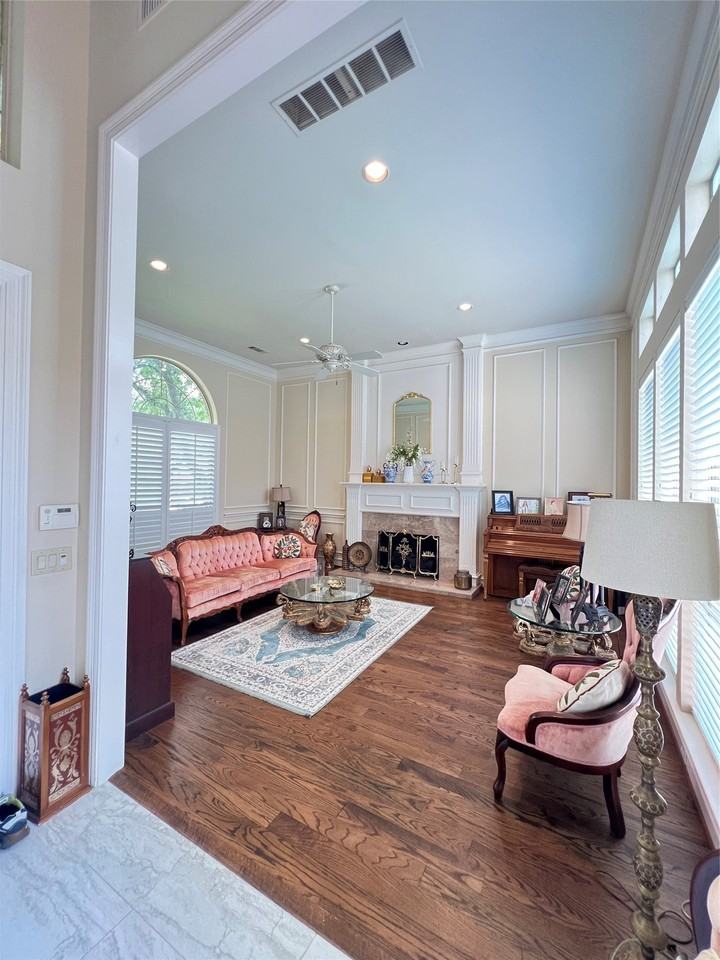 3508 Terry Dr - Photo 5 of 40