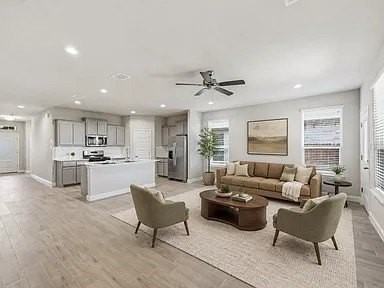 15940 Stableford Rd - Photo 2 of 12