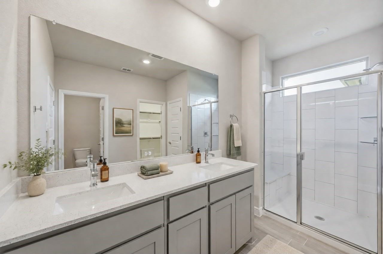 15940 Stableford Rd - Photo 6 of 12