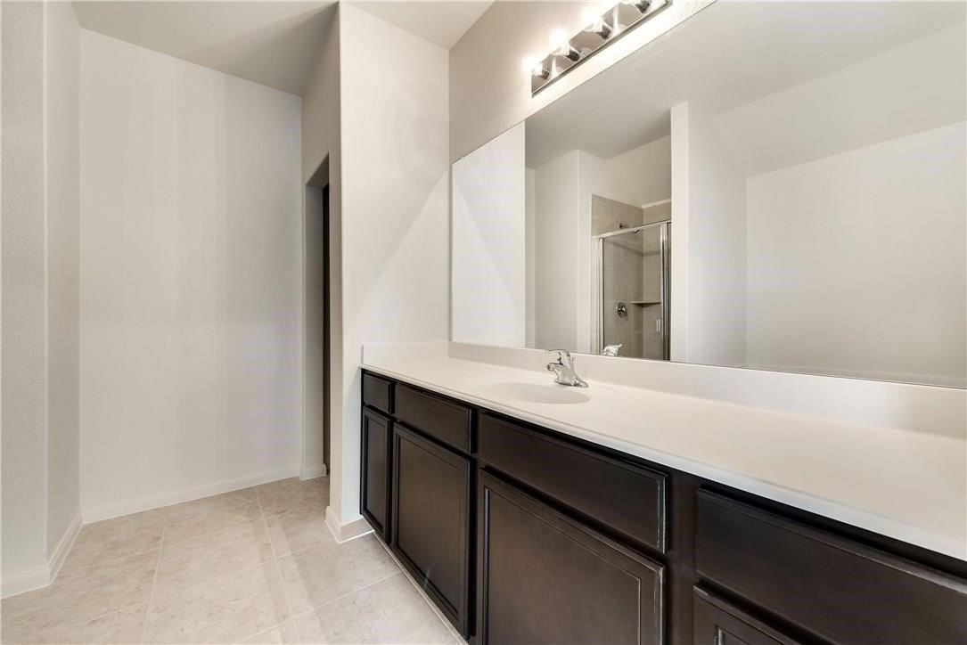 105 Curt St - Photo 7 of 15