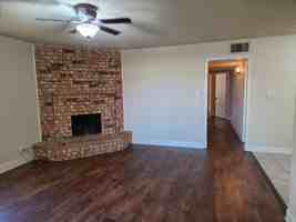 featured image of 7326 Ne Loop 820
