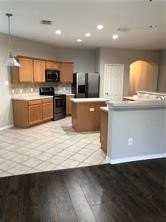 5728 Calloway Dr - Photo 3 of 7